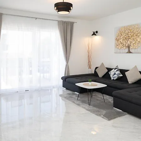 Villa Ana