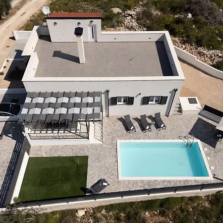 Villa Ana